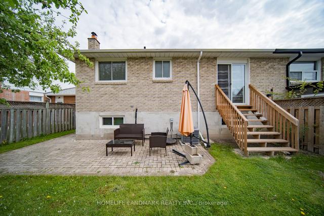 2552 Crystalburn Ave, House semidetached with 3 bedrooms, 2 bathrooms and 3 parking in Mississauga ON | Image 33