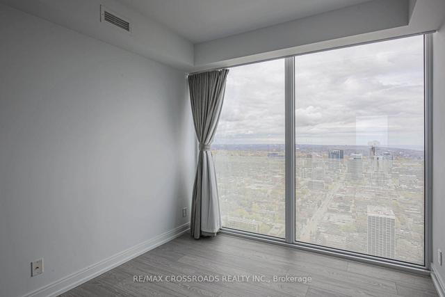 5303 - 181 Dundas St E, Condo with 2 bedrooms, 1 bathrooms and 1 parking in Toronto ON | Image 14