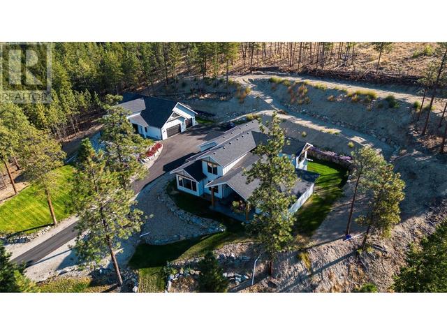 10833 Hare Rd, House detached with 5 bedrooms, 5 bathrooms and 16 parking in Lake Country BC | Image 1