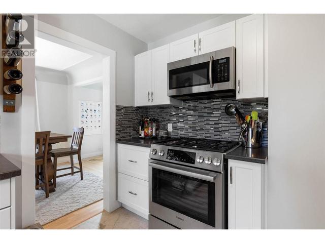 1821 Ethel St, House detached with 4 bedrooms, 3 bathrooms and 4 parking in Kelowna BC | Image 13