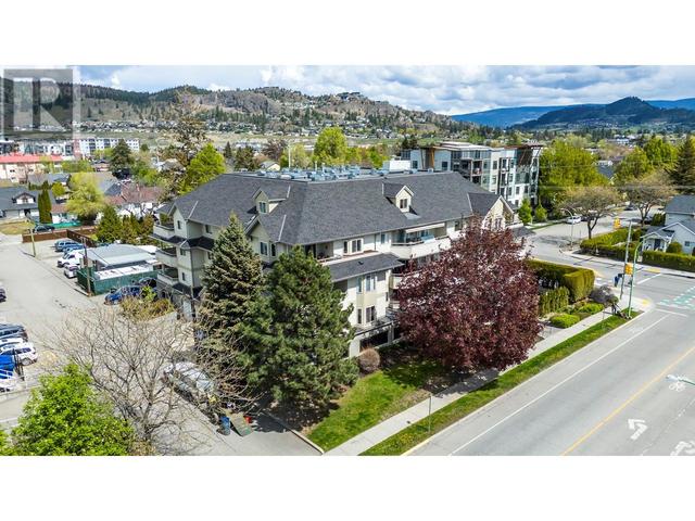 202 - 680 Doyle Avenue, Condo with 2 bedrooms, 2 bathrooms and 1 parking in Kelowna BC | Image 1