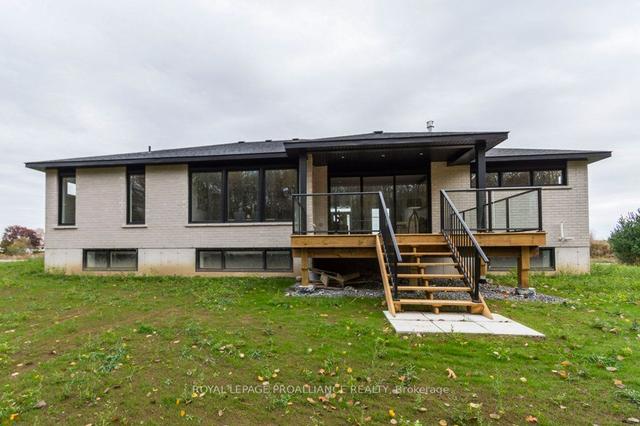 351 Michael's Wy, House detached with 3 bedrooms, 3 bathrooms and 6 parking in Prince Edward County ON | Image 24