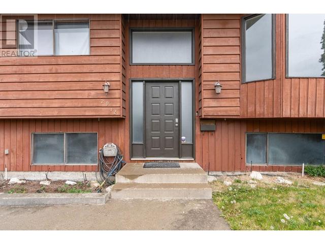 2912 Heritage Place, House detached with 4 bedrooms, 2 bathrooms and 4 parking in Vernon BC | Image 3
