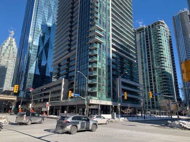 1001 - 33 Bay St, Condo with 1 bedrooms, 1 bathrooms and 0 parking in Toronto ON | Image 3