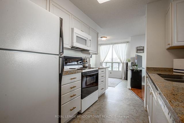 402 - 100 Millside Dr, Condo with 2 bedrooms, 2 bathrooms and 1 parking in Milton ON | Image 9