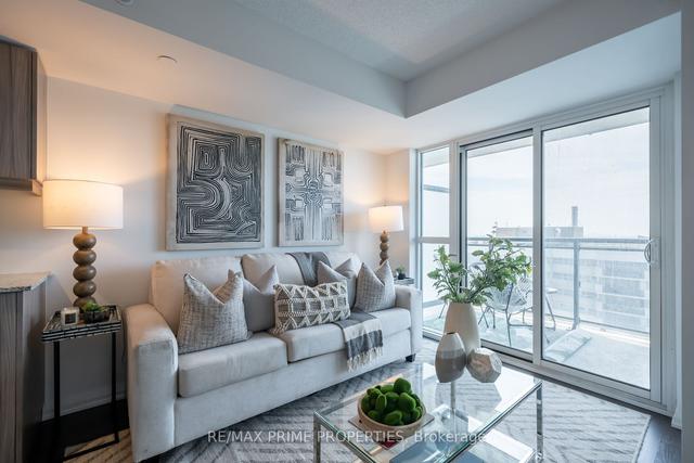 2104 - 30 Meadowglen Pl, Condo with 1 bedrooms, 2 bathrooms and 1 parking in Toronto ON | Image 19