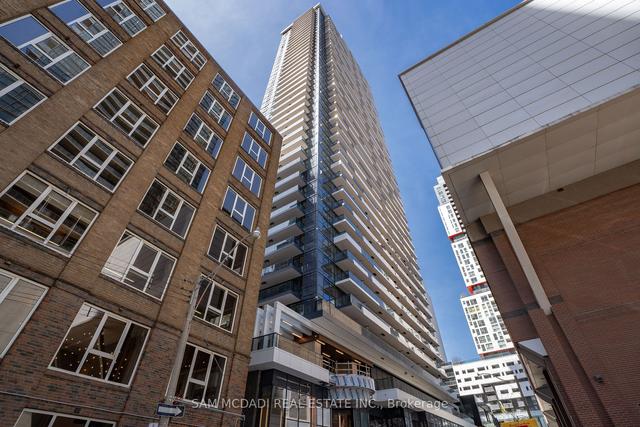4002 - 38 Widmer St, Condo with 2 bedrooms, 2 bathrooms and 0 parking in Toronto ON | Image 1