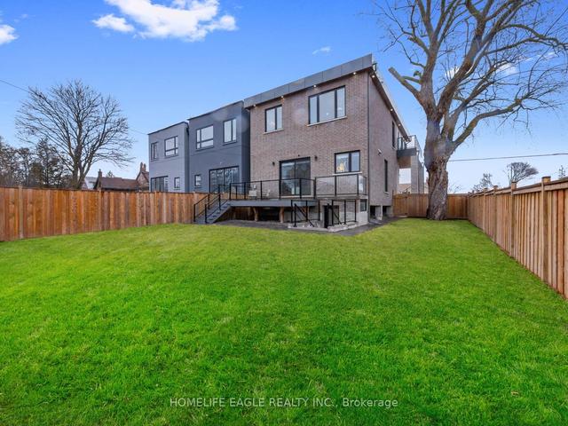 46 Atlee Ave, House detached with 4 bedrooms, 5 bathrooms and 6 parking in Toronto ON | Image 30