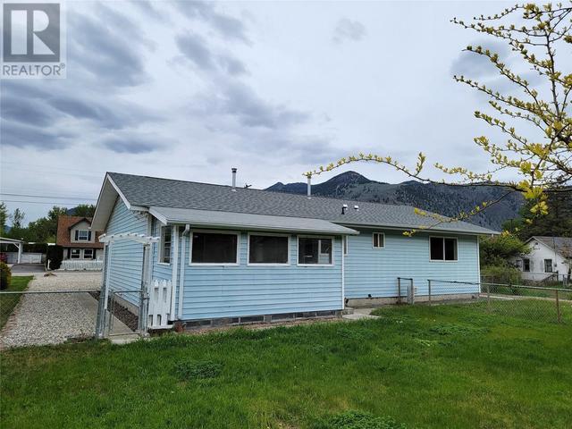 819 10th Ave, House detached with 3 bedrooms, 1 bathrooms and 5 parking in Keremeos BC | Image 30