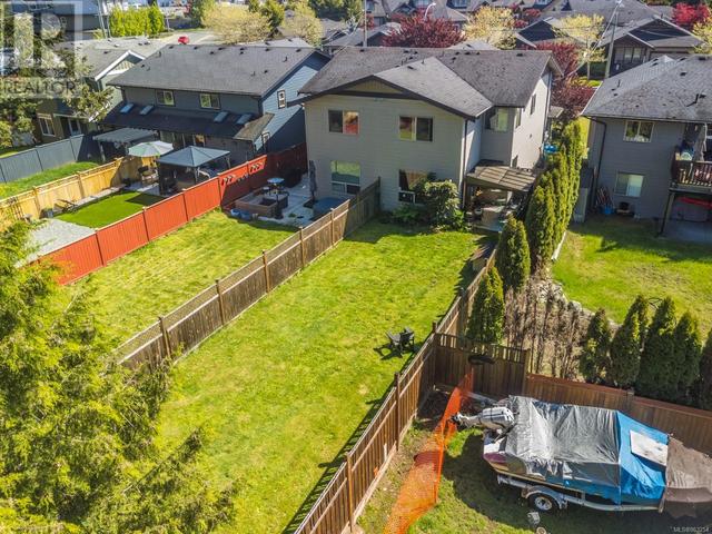 5194 Dunster Rd, House detached with 3 bedrooms, 3 bathrooms and 2 parking in Nanaimo BC | Image 3