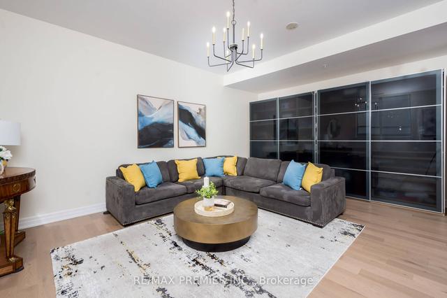 ph 04 - 9255 Jane St, Condo with 2 bedrooms, 3 bathrooms and 2 parking in Vaughan ON | Image 3