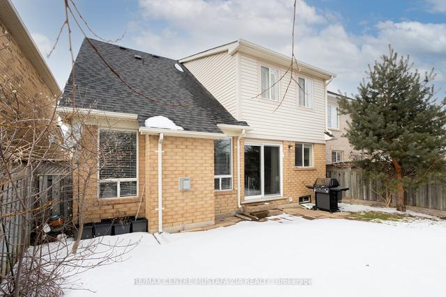 1518 Swann Cres, House detached with 3 bedrooms, 3 bathrooms and 3 parking in Milton ON | Image 32