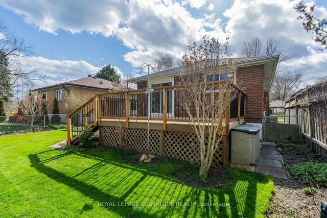 19 Wooster Wood, House detached with 3 bedrooms, 2 bathrooms and 5 parking in Toronto ON | Image 28