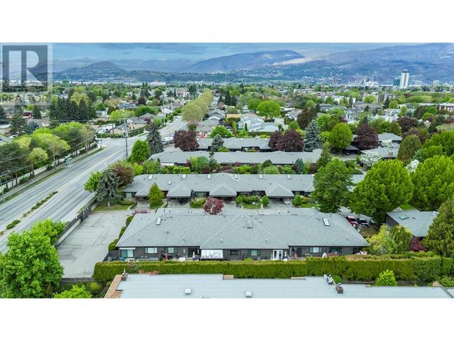 185 - 1995 Burtch Rd, House attached with 3 bedrooms, 2 bathrooms and 2 parking in Kelowna BC | Image 49