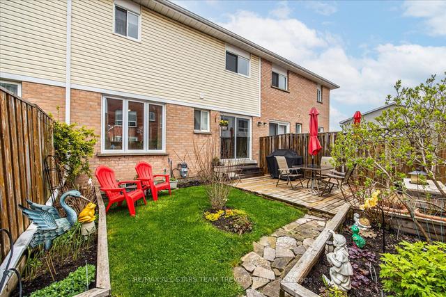 162 William Curtis Cir, Townhouse with 3 bedrooms, 2 bathrooms and 2 parking in Newmarket ON | Image 17