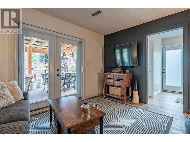 3105 13 St, House detached with 3 bedrooms, 2 bathrooms and 2 parking in Vernon BC | Image 3