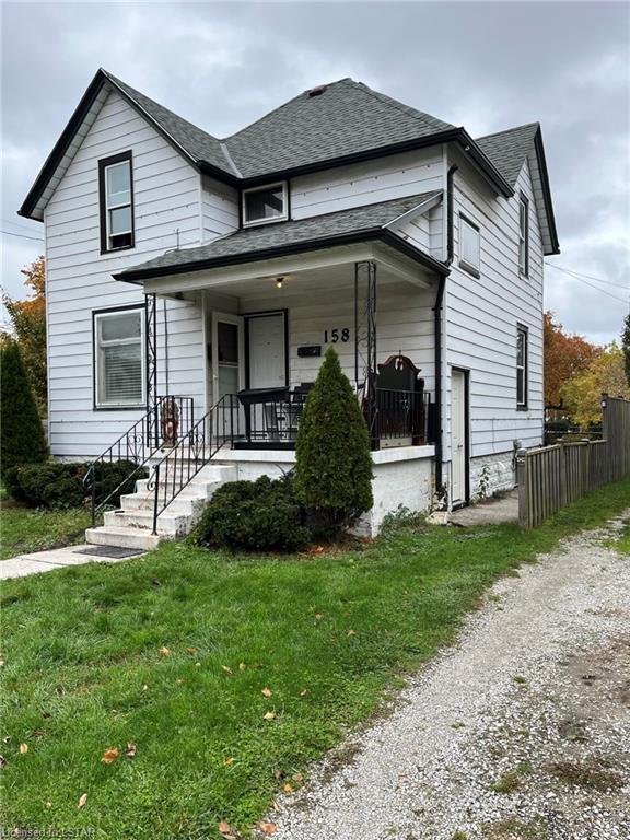 158 Kathleen Avenue, House detached with 3 bedrooms, 2 bathrooms and 2 parking in Sarnia ON | Image 1