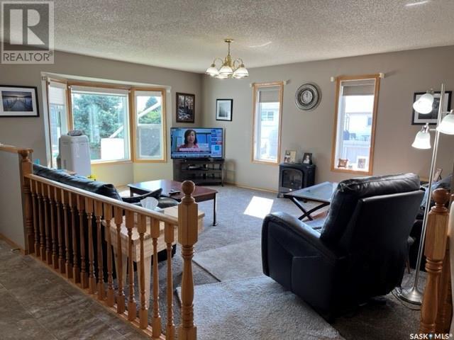 905 21st St, House detached with 4 bedrooms, 2 bathrooms and null parking in Humboldt SK | Image 5