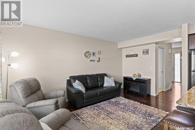 303 - 615 Lynd Cres, House attached with 3 bedrooms, 3 bathrooms and null parking in Saskatoon SK | Image 9