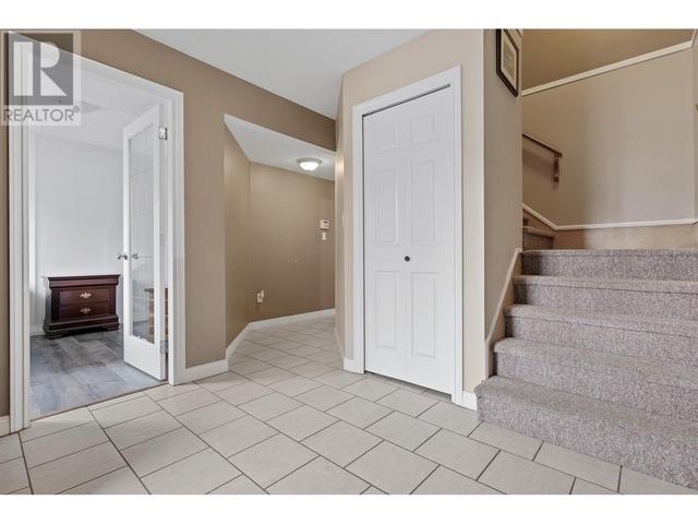 11597 240 St, House detached with 5 bedrooms, 3 bathrooms and 6 parking in Maple Ridge BC | Image 5
