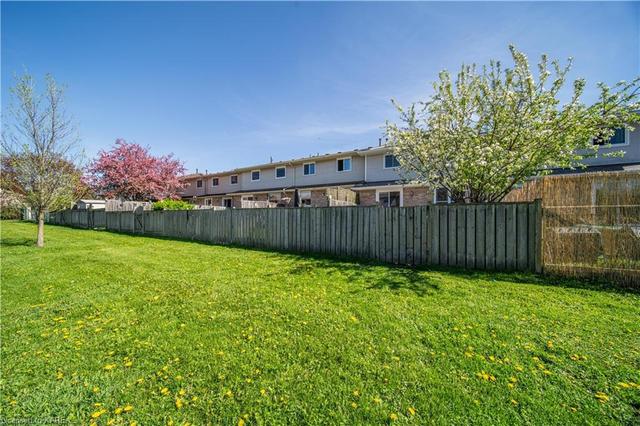 17 Bonny Lane, House attached with 3 bedrooms, 1 bathrooms and 2 parking in Kingston ON | Image 32