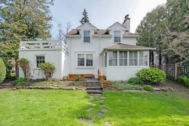 26 Park Ave, House detached with 3 bedrooms, 2 bathrooms and 4 parking in Oakville ON | Image 2