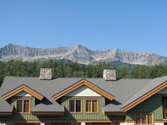 204 - 35 Rivermount Pl, Townhouse with 3 bedrooms, 2 bathrooms and 2 parking in Fernie BC | Image 2