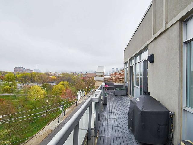 ph13 - 955 Queen St W, Condo with 2 bedrooms, 2 bathrooms and 1 parking in Toronto ON | Image 24
