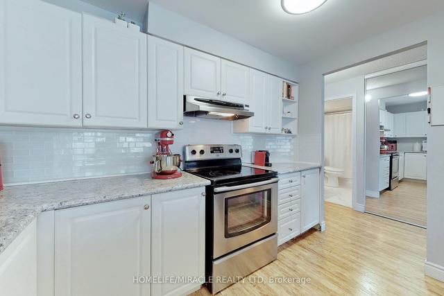 201 - 90 Dale Ave, Condo with 2 bedrooms, 2 bathrooms and 1 parking in Toronto ON | Image 3