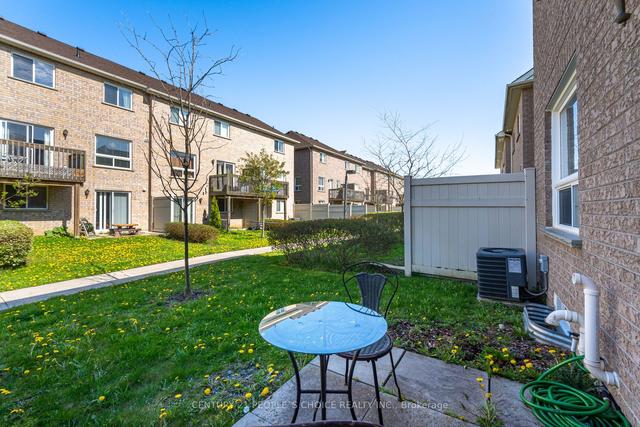 5 - 460 Woodmount Dr, Townhouse with 3 bedrooms, 3 bathrooms and 2 parking in Oshawa ON | Image 31