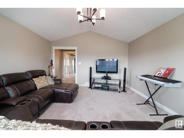 285 Cy Becker Bv Nw, House detached with 3 bedrooms, 2 bathrooms and null parking in Edmonton AB | Image 32