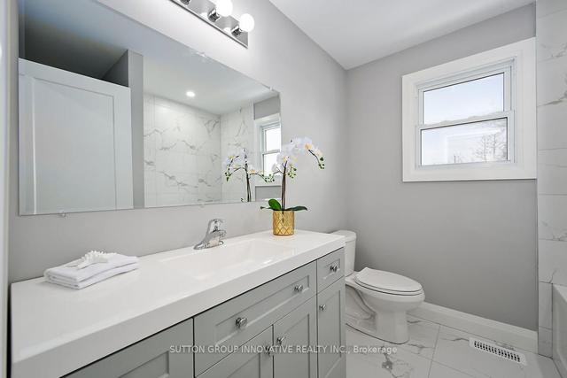 8 First St S, House detached with 3 bedrooms, 3 bathrooms and 3 parking in Hamilton ON | Image 19