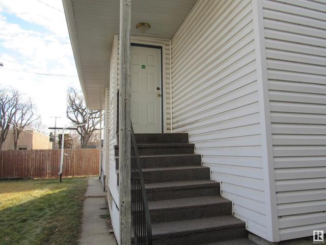 11015 96 St Nw, House attached with 2 bedrooms, 4 bathrooms and null parking in Edmonton AB | Image 57