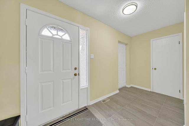 252 Blackhorne Dr, Townhouse with 3 bedrooms, 2 bathrooms and 2 parking in Kitchener ON | Image 32
