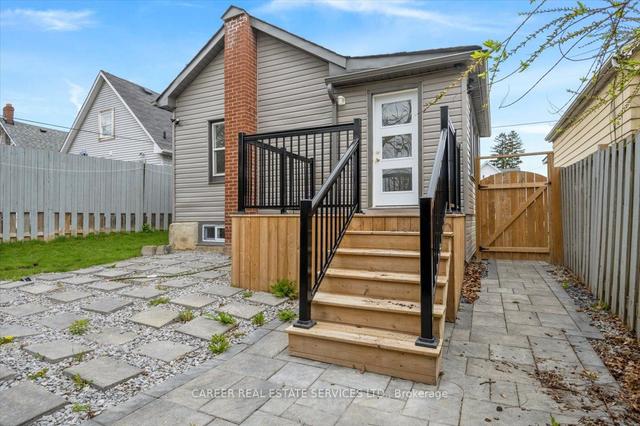 226 Verdun Rd, House detached with 3 bedrooms, 2 bathrooms and 2 parking in Oshawa ON | Image 10