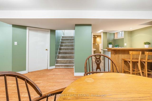 465 East Ave, House detached with 2 bedrooms, 2 bathrooms and 2 parking in Kitchener ON | Image 22