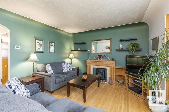 10927 132 St Nw, House detached with 3 bedrooms, 2 bathrooms and null parking in Edmonton AB | Image 6