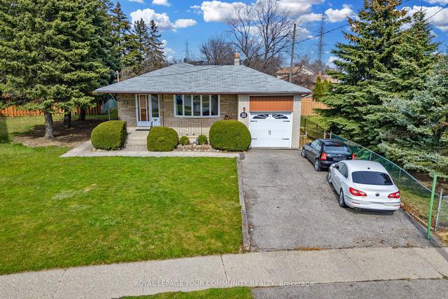 51 Frost St, House detached with 3 bedrooms, 1 bathrooms and 5 parking in Toronto ON | Image 18