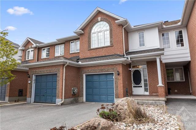 189 Scout St, Townhouse with 2 bedrooms, 2 bathrooms and 3 parking in Ottawa ON | Image 1