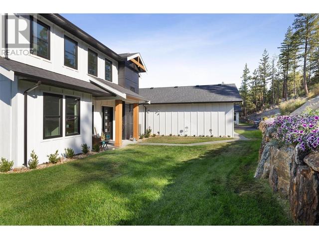 10833 Hare Rd, House detached with 5 bedrooms, 5 bathrooms and 16 parking in Lake Country BC | Image 10