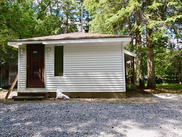 81 Mcguire Beach Rd, House detached with 2 bedrooms, 1 bathrooms and 11 parking in Kawartha Lakes ON | Image 38
