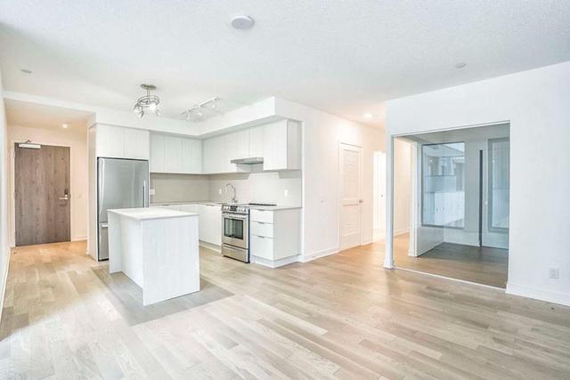 223 - 25 Richmond St E, Condo with 2 bedrooms, 2 bathrooms and 0 parking in Toronto ON | Image 2