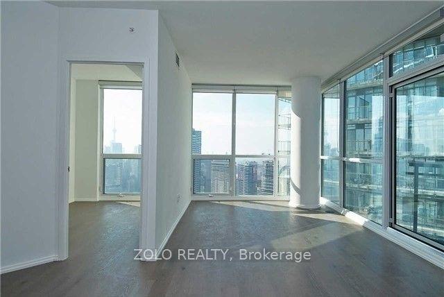 4702 - 45 Charles St E, Condo with 2 bedrooms, 2 bathrooms and 1 parking in Toronto ON | Image 2