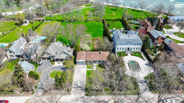 21 Belvedere Dr, House detached with 2 bedrooms, 1 bathrooms and 10 parking in Oakville ON | Image 13