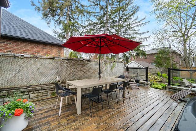 909 Royal York Rd, House detached with 3 bedrooms, 3 bathrooms and 5 parking in Toronto ON | Image 27