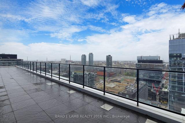 2502 - 55 Ontario St, Condo with 2 bedrooms, 2 bathrooms and 1 parking in Toronto ON | Image 8