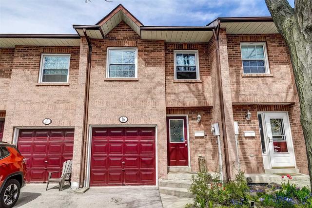 16 - 2004 Glenada Cres, Townhouse with 2 bedrooms, 3 bathrooms and 2 parking in Oakville ON | Image 1