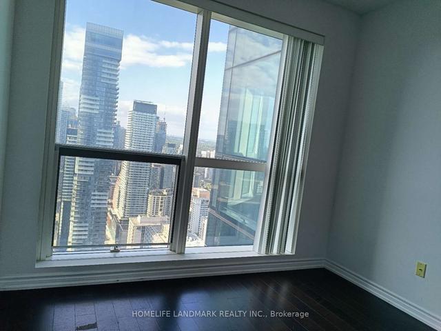 4616 - 386 Yonge St, Condo with 2 bedrooms, 2 bathrooms and 1 parking in Toronto ON | Image 16