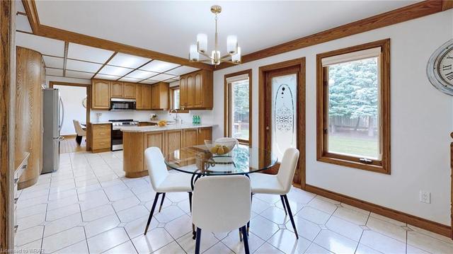 622 Coppercroft Crt, House detached with 5 bedrooms, 3 bathrooms and 8 parking in Waterloo ON | Image 5