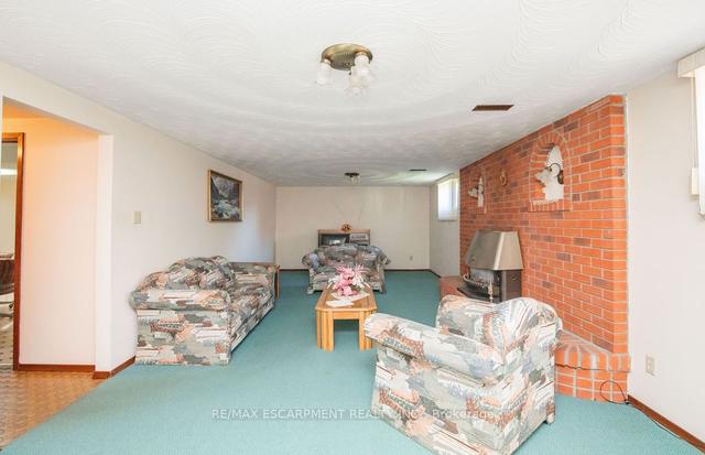 92 Taymall St, House detached with 3 bedrooms, 2 bathrooms and 5 parking in Hamilton ON | Image 20